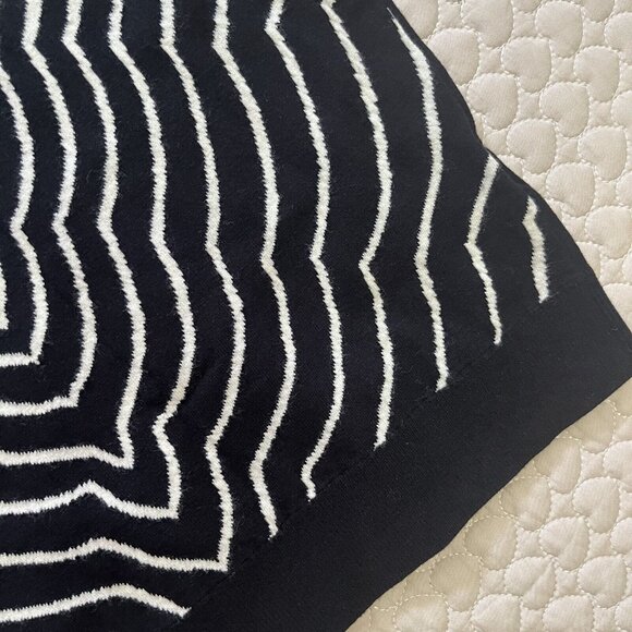 NWOT Marc by Marc Jacobs Womens Top Knit Sweater Sz M Short Sleeve $268 - Picture 5 of 7